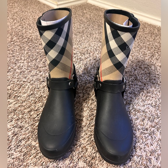Burberry Holloway Nova Check Belted Rubber Canvas Rain Boots - Picture 5 of 11